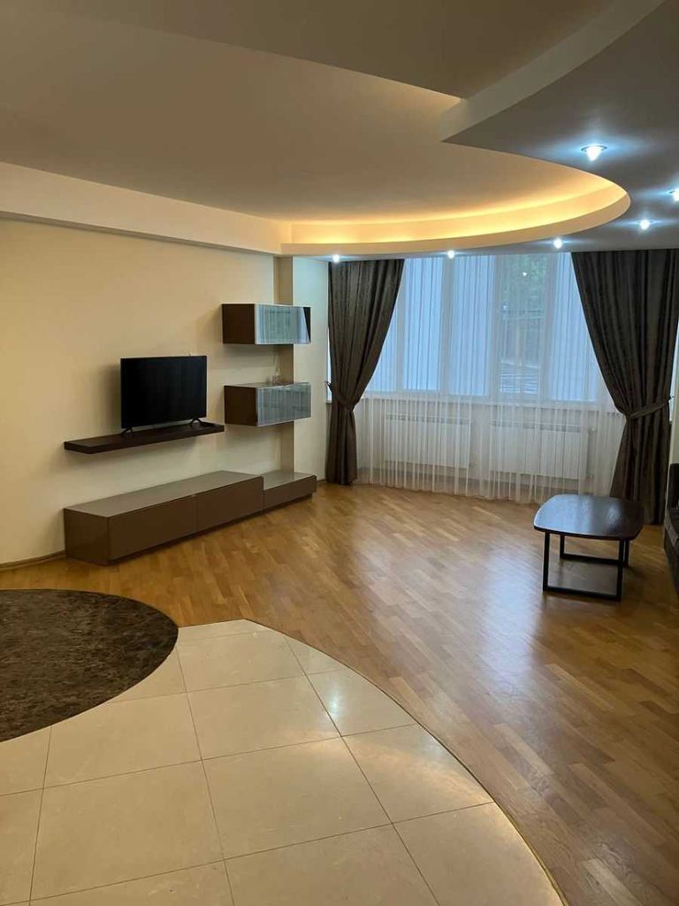 Дава се под наем Двустаен апартамент в София, Лагера - 82 кв.м за 350 € - Снимка #4