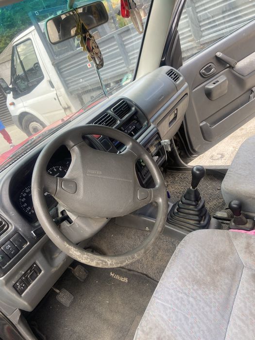 Vând sau schimb suzuki jimny