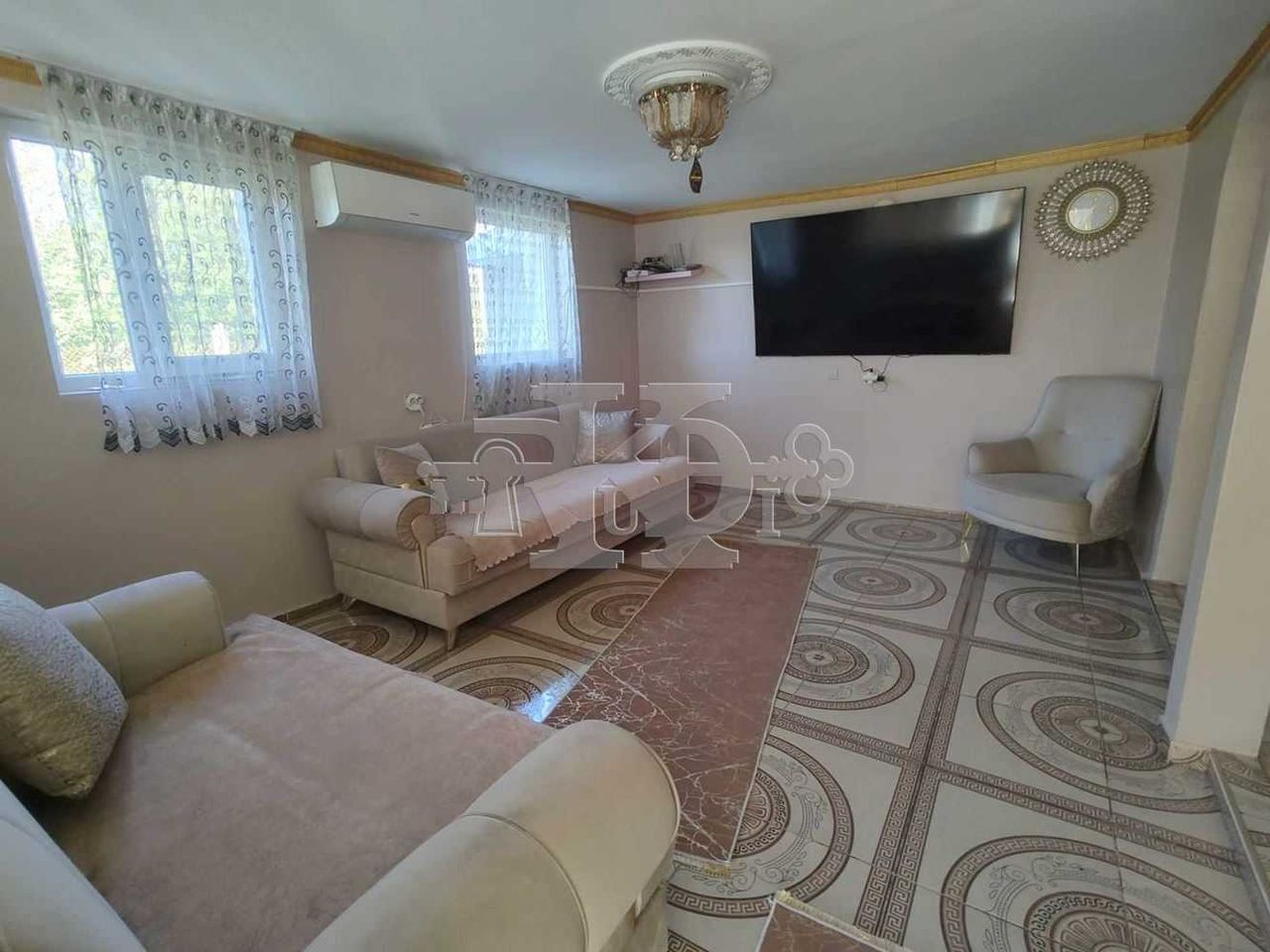 Продава се Къща в с. Карапелит, Област Добрич - 120 кв.м за 375 €/кв.м - Снимка #3