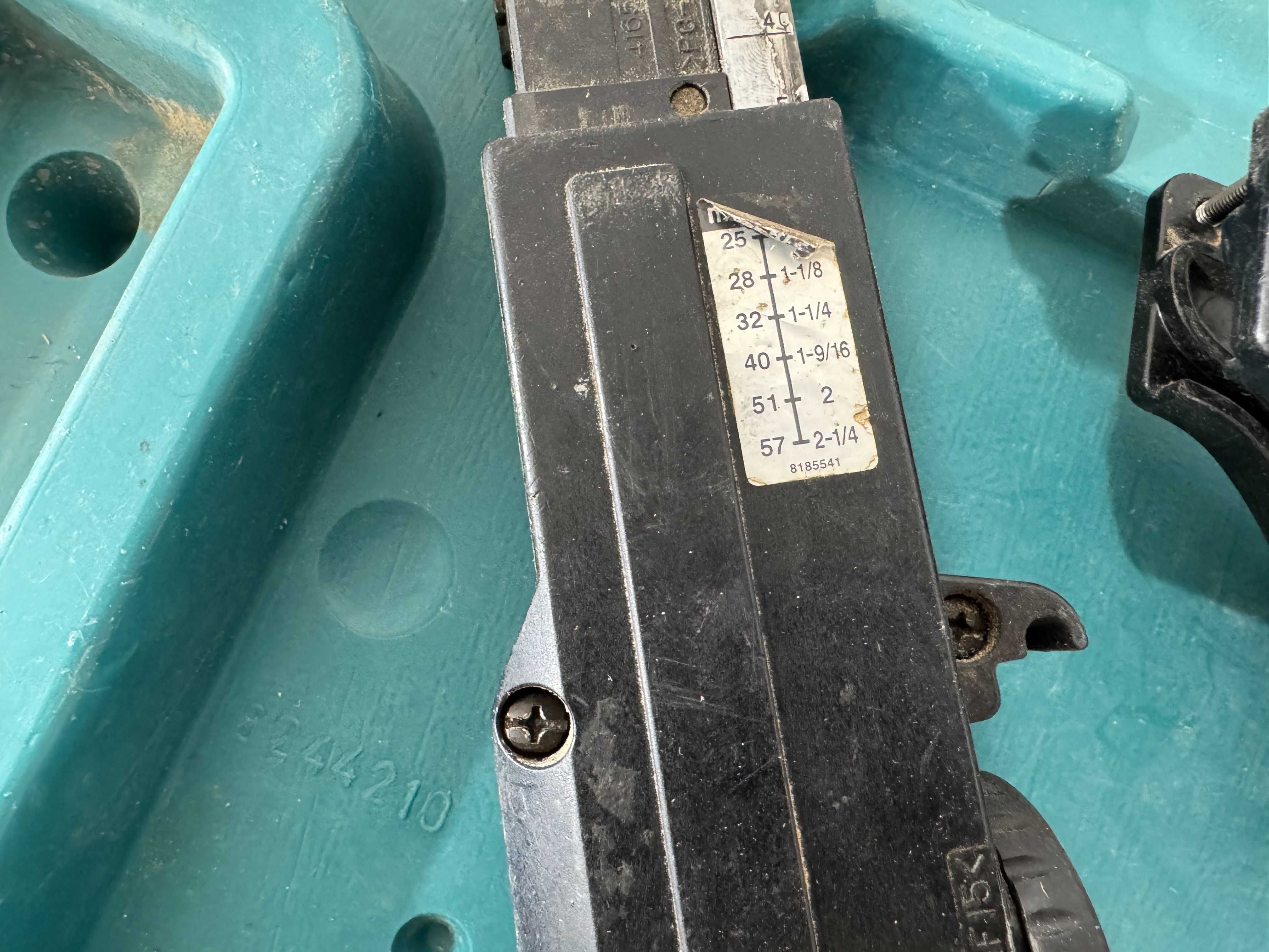 Винтоверт за гипсокартон - Makita 470 W