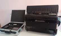 Acordeon Serenelli echipat cu sistem midii și procesor juzisound 3!