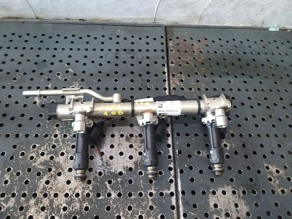 Rampa cu injectoare 1.0 b opel karl 55497546 12655674