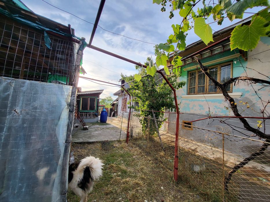 Vand casa comuna Valea Mare
