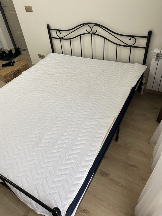 Кровать двуспальная