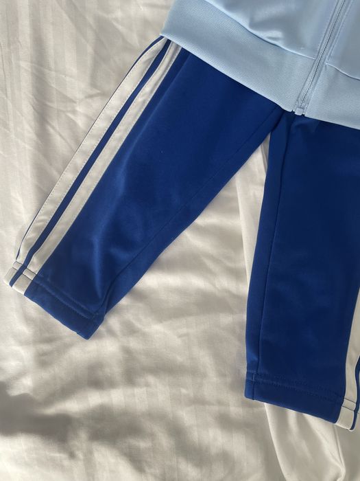 Trening Adidas bebeluși