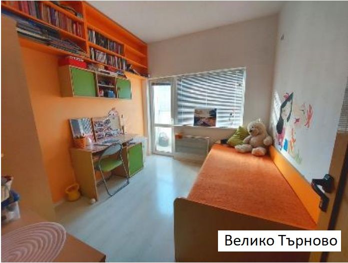 Продава се  тристаен обзаведен апартамент в Кольо Фичето