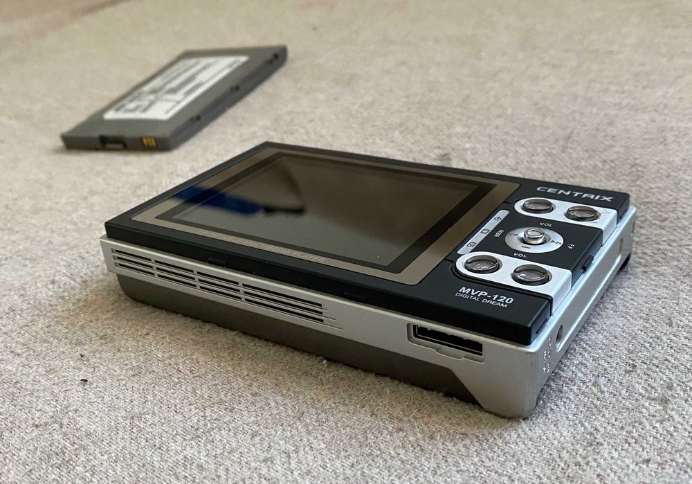 Centrix MVP-120 Portable Multimedia Player – baterie umflată, neprobat