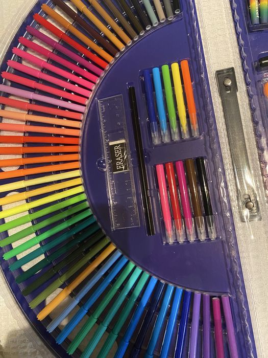 Set complet pt scoala : carioci , creioane …etc