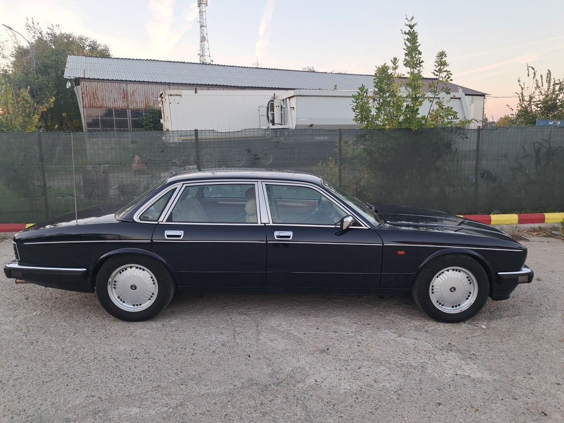 Jaguar XJ40/XJ6 Daimler