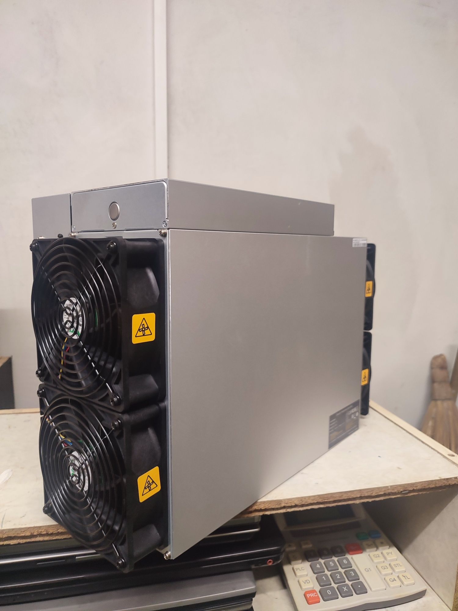 ASIC Antminer S19