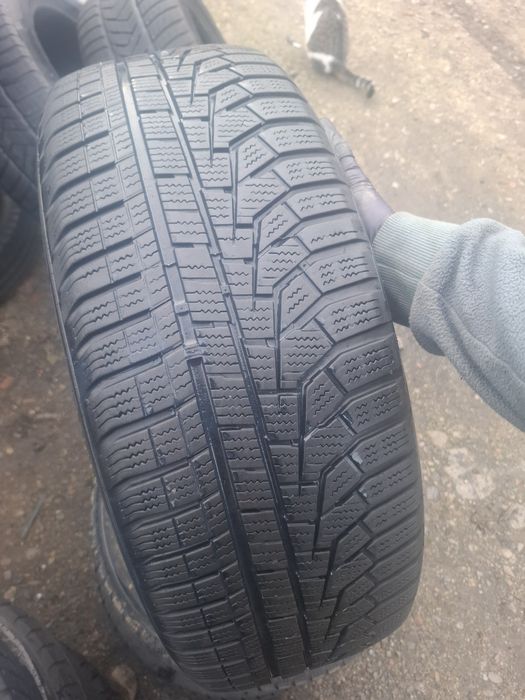 Vand 1 anvelopa 215 60 16 honkook bun de iarna