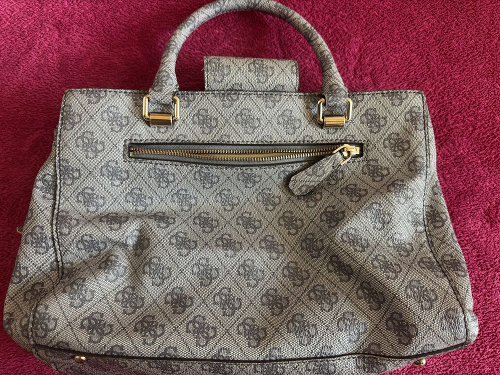 Guess- сива чанта + портмоне