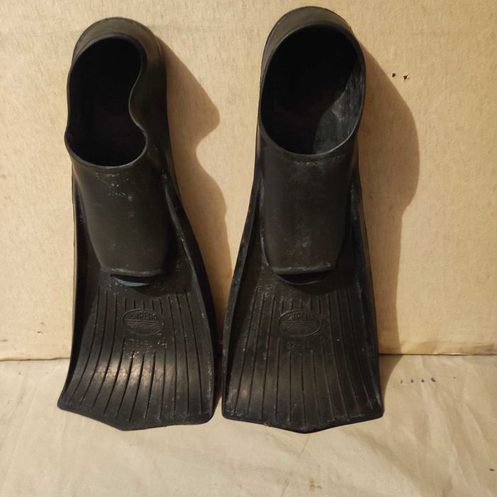 Плавници  Сирена /32-33/,  GRANE SPORTS /32-33/.