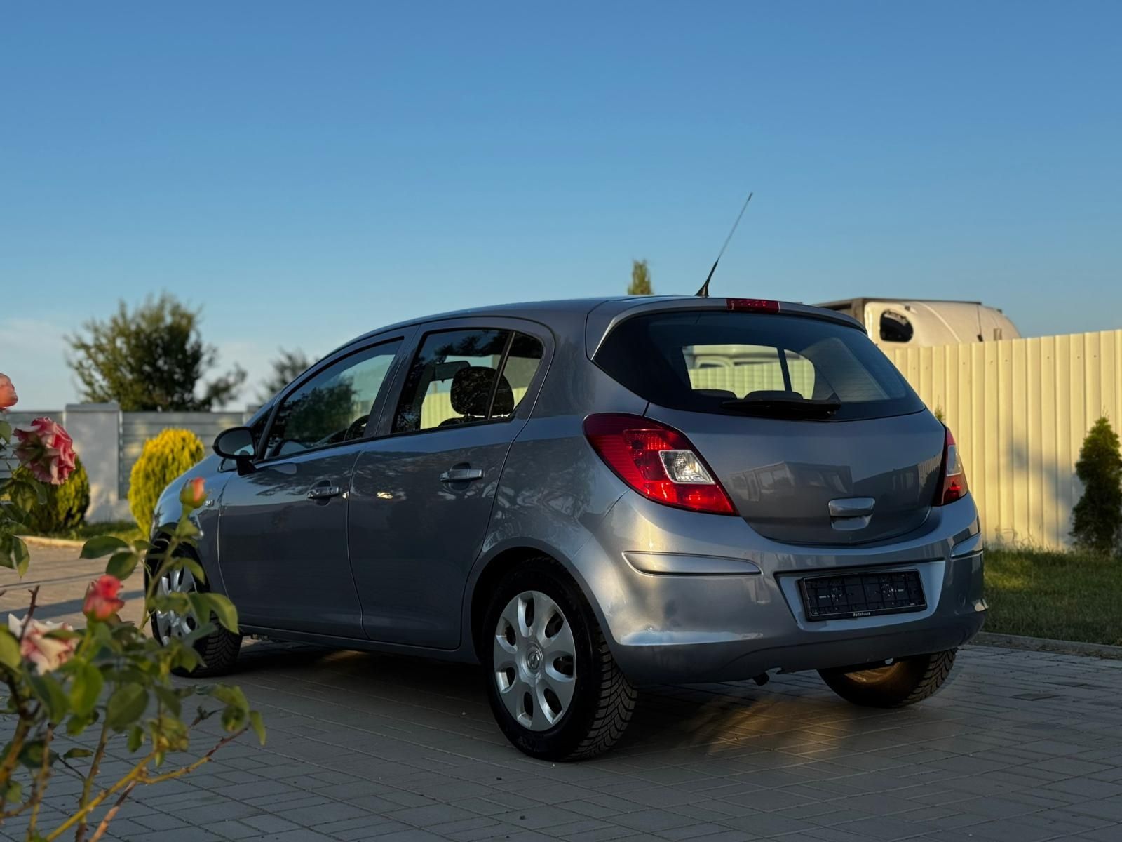 Opel Corsa 1.4 benzina