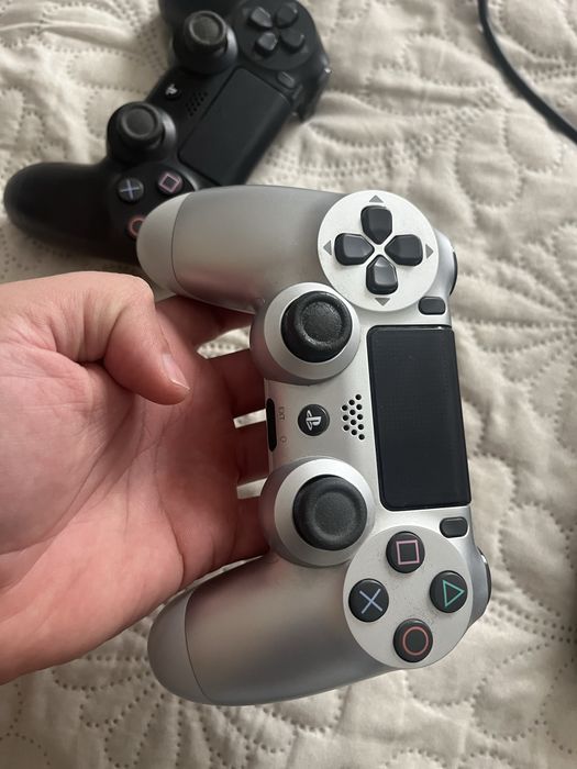 Playstation 4 slim 1TB