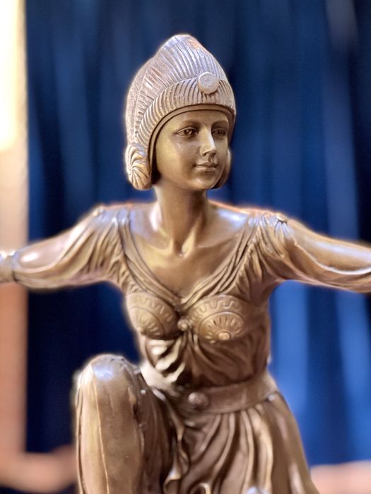 Statuetă Bronz ArtDeco *** vintage / antic / vechi / retro ***