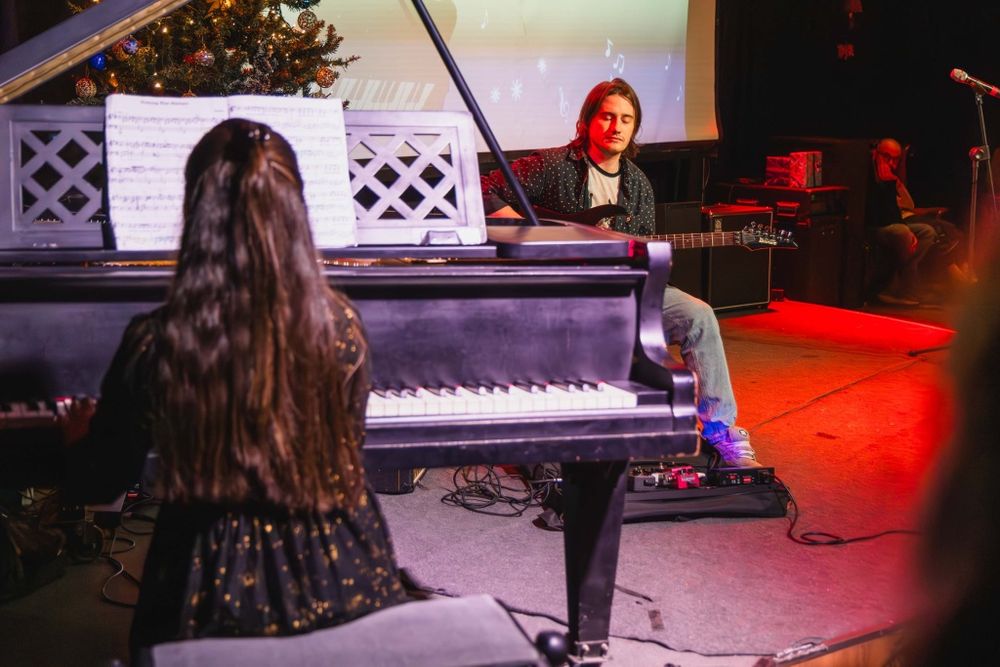 Уроци по пиано и солфеж