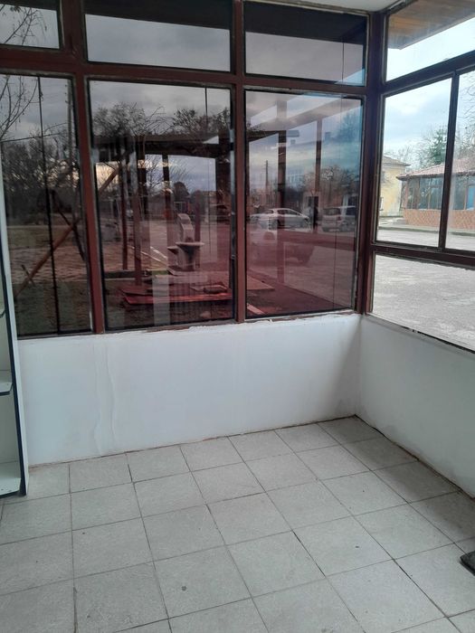Продава се Магазин в с. Бяло поле, Област Стара Загора - 28 кв.м за 137 €/кв.м - Снимка #1