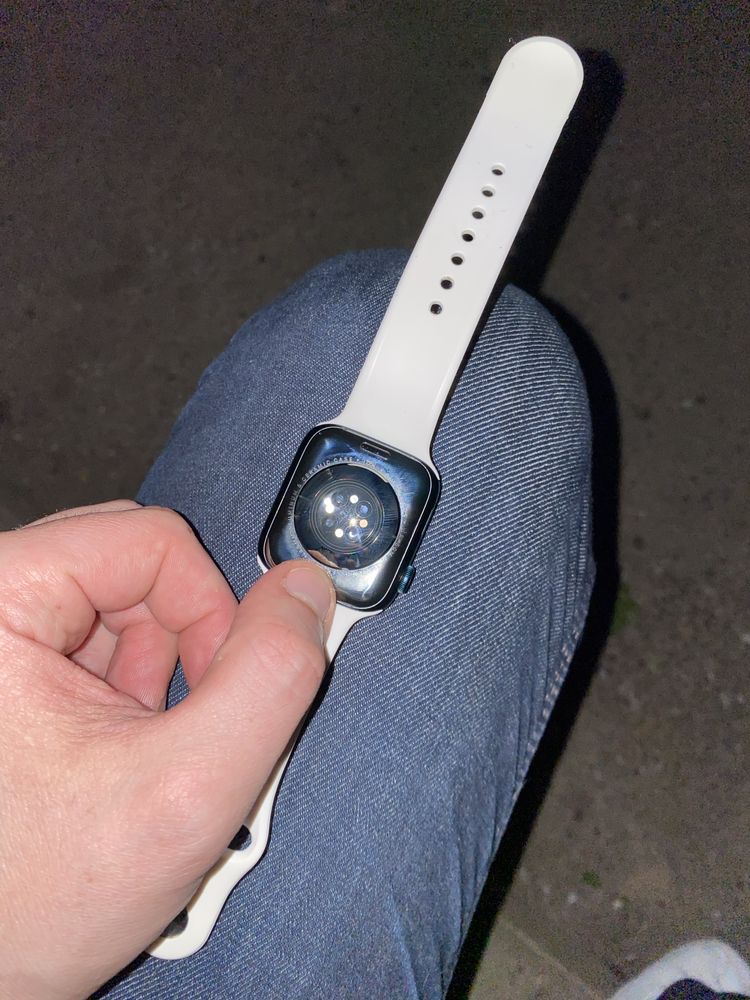 Продам Apple watch 8 45 mm или обмен