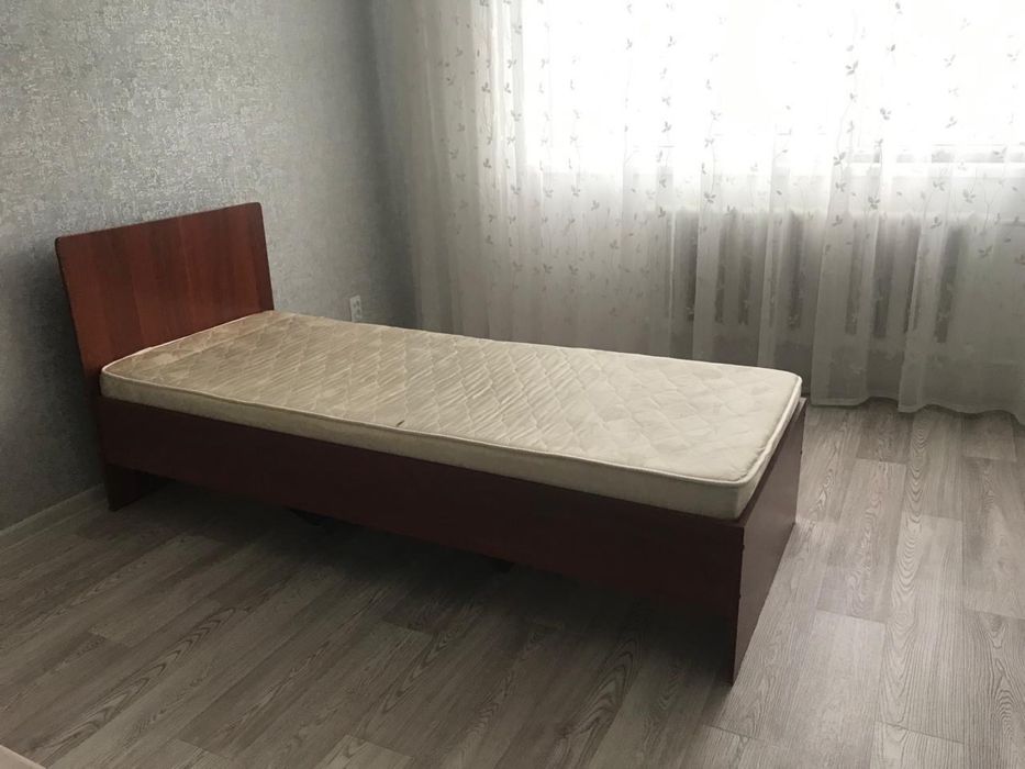 продам кровати 2шт по 20тыс , диван-(кровать) даром