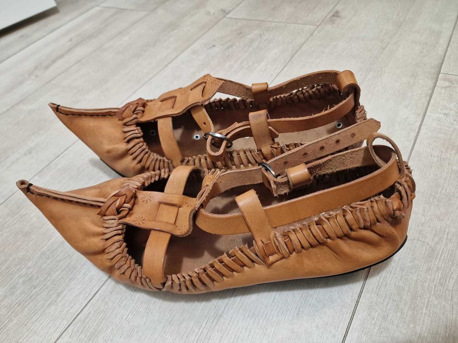 Цървули от естествена кожа №44 – ръчна изработка, традиционен модел