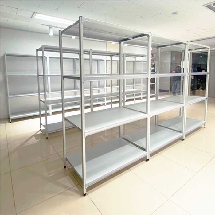Полочные стеллажи для хранения среднегрузовых товаров, склад