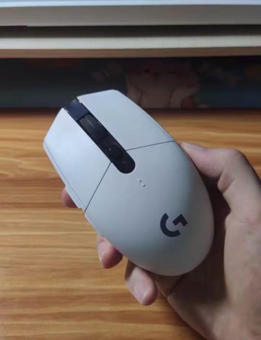 Mouse Logitech G304 Lightspeed Wireless Gaming - HERO 12k DPI, noi
