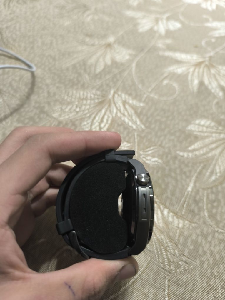 Huawei watch ultimate