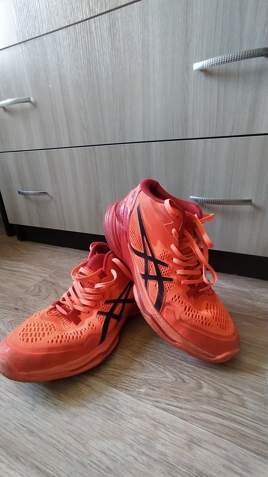 В продаже волейбольная обувь - Asics Sky Elite FF2 TM Tokyo