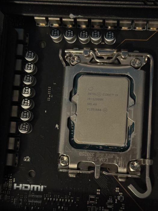 Placa de baza MAG Z790 TOMAHAWK max wifi + procesor I9 12900k