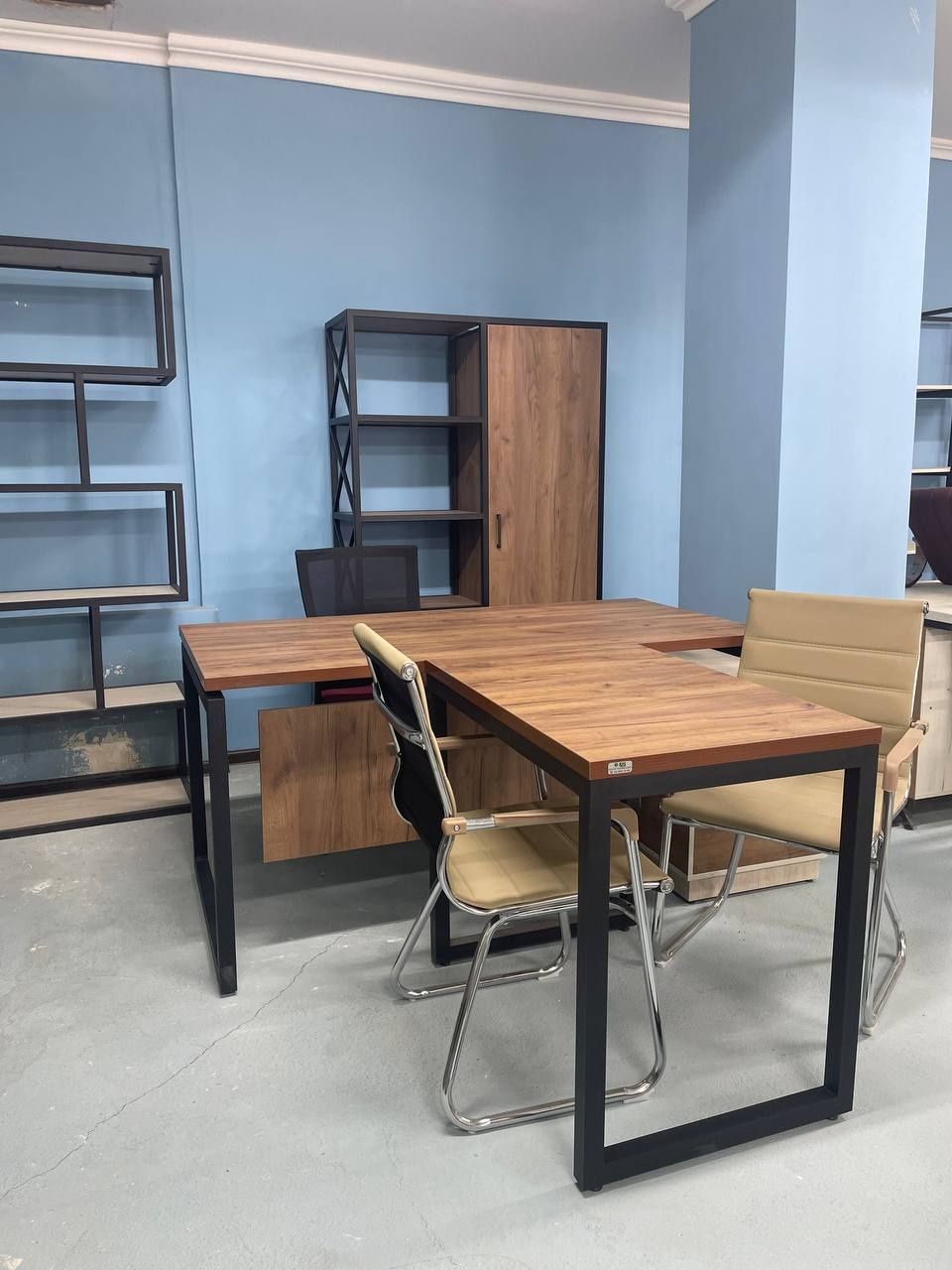 Loft uslubidagi mebellar