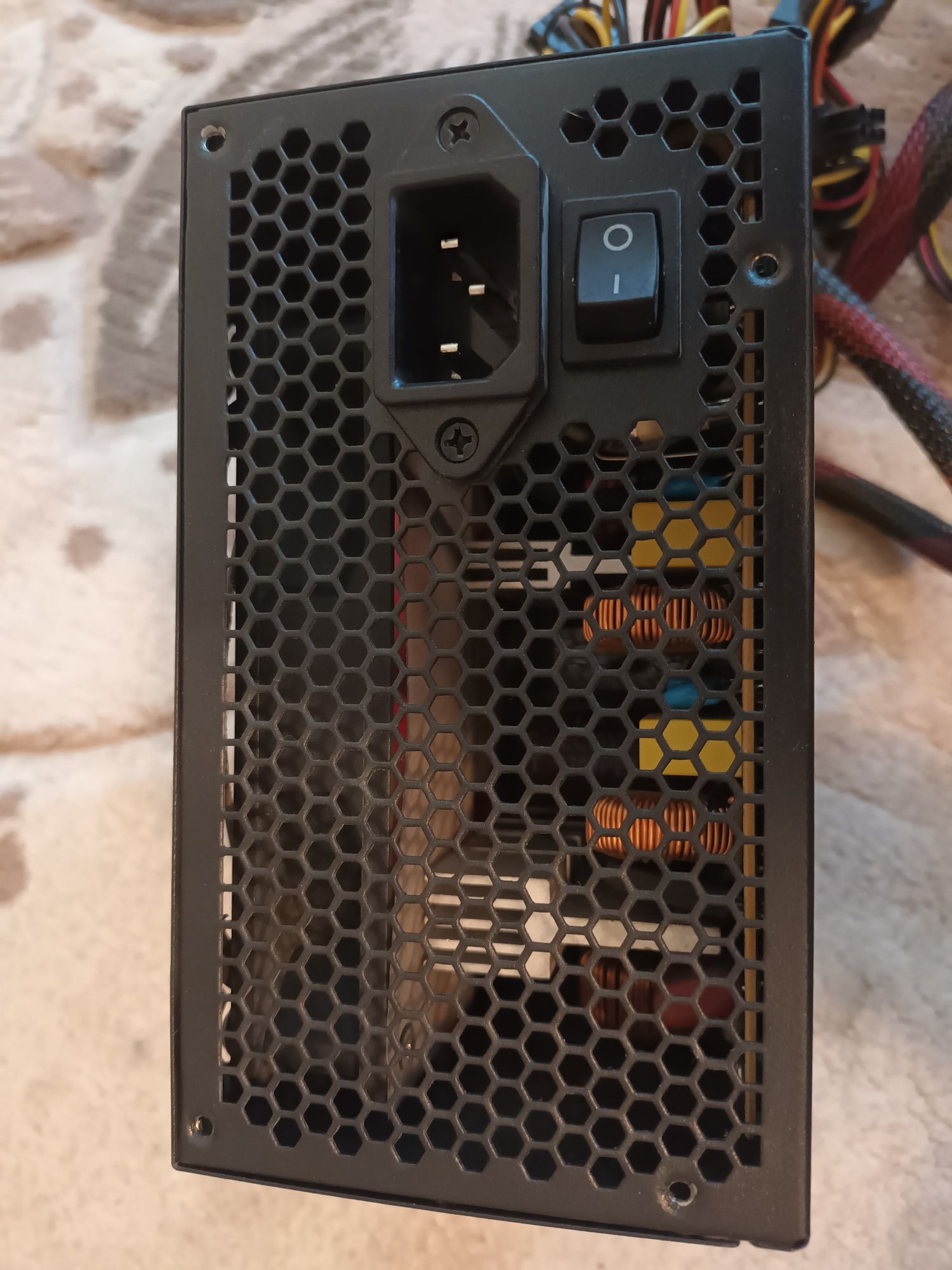 Захранване 700W Gaming Beast ADK-A700W – работещо