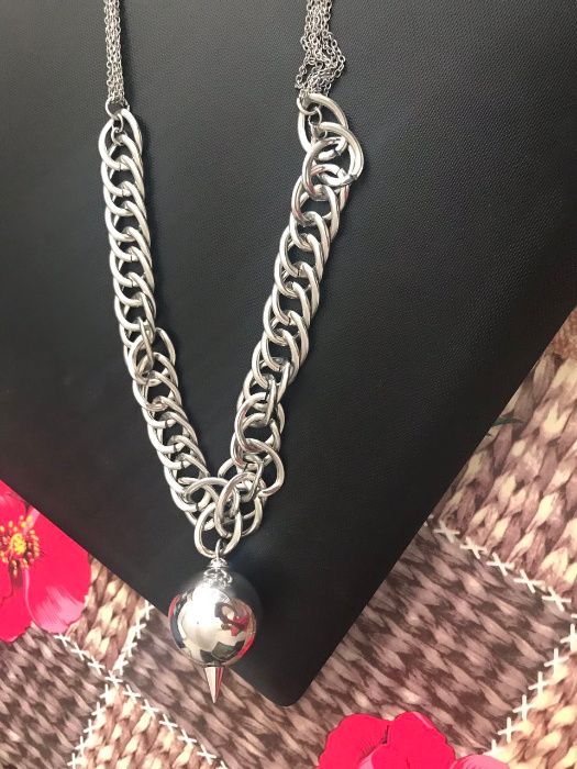 Интересно дамско бижу