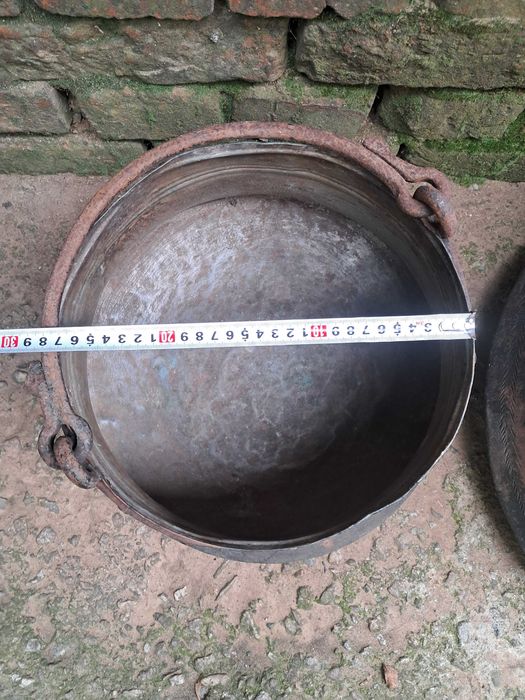 Медни менци и тава