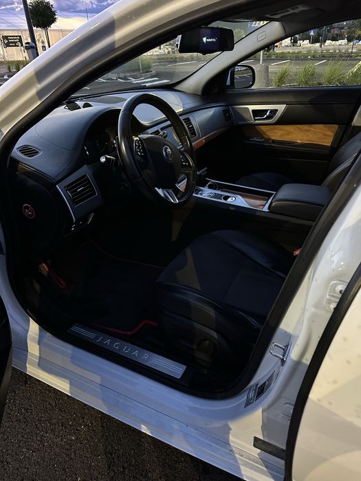 Jaguar XF 2012 2.2
