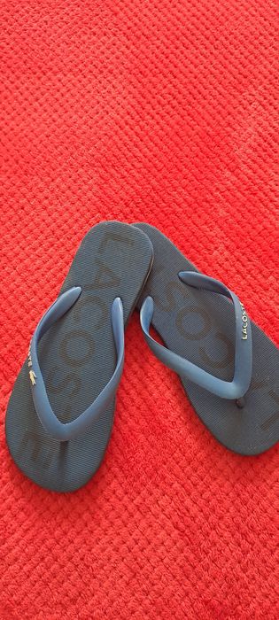 Papuci (șlapi) lacoste