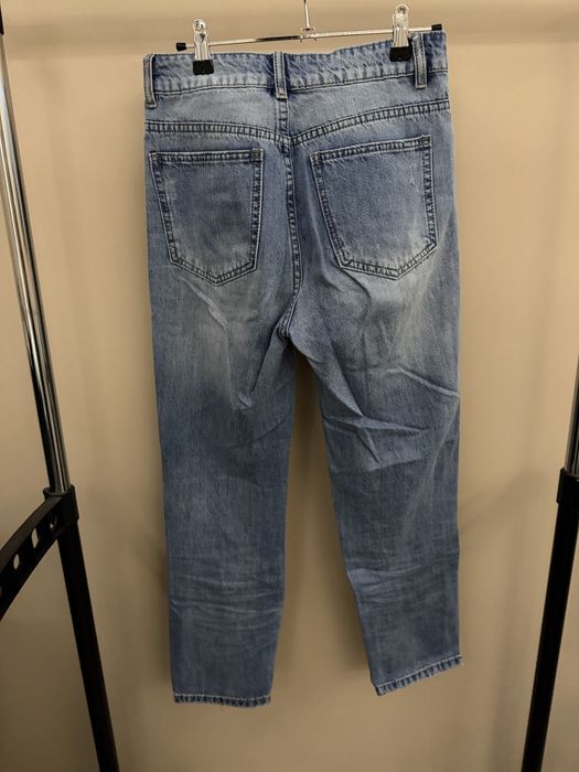 Дънки със скъсан ефект на Answear