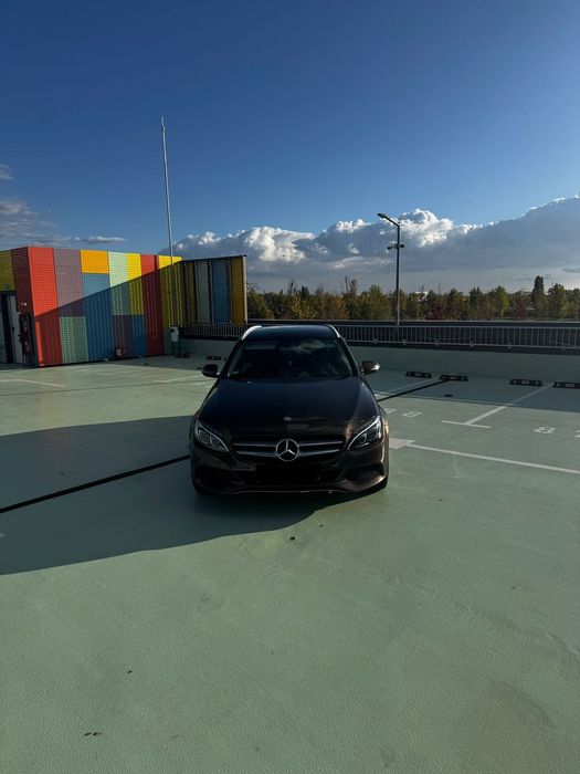 Mercedes-Benz C Primul proprietar în țara.