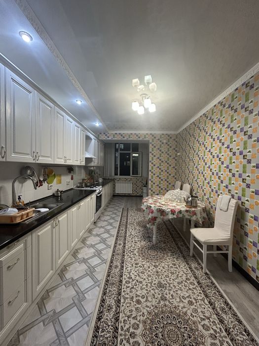 Поодам 4 к.кв в мкр. Батыс-2