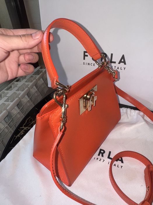 Оригинална оранжева чанта FURLA
