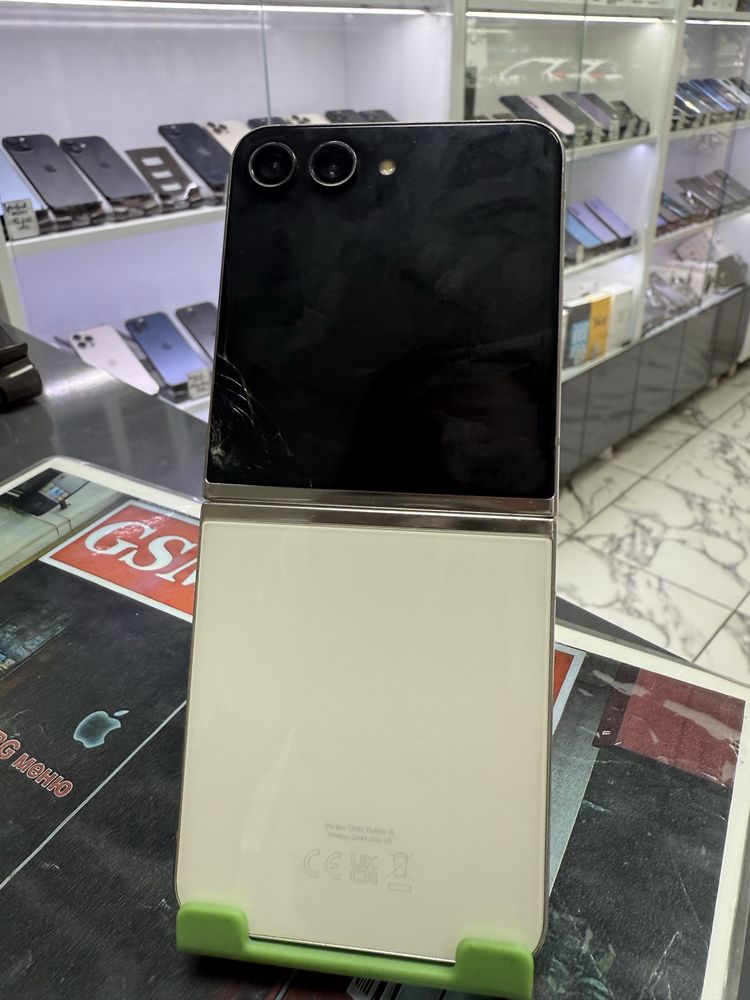 Samsung Galaxy Z flip 5 512Gb