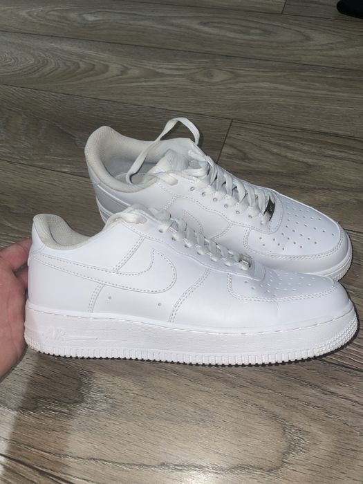 Vand adidasi nike AF1 aproape noi purtati doar o data