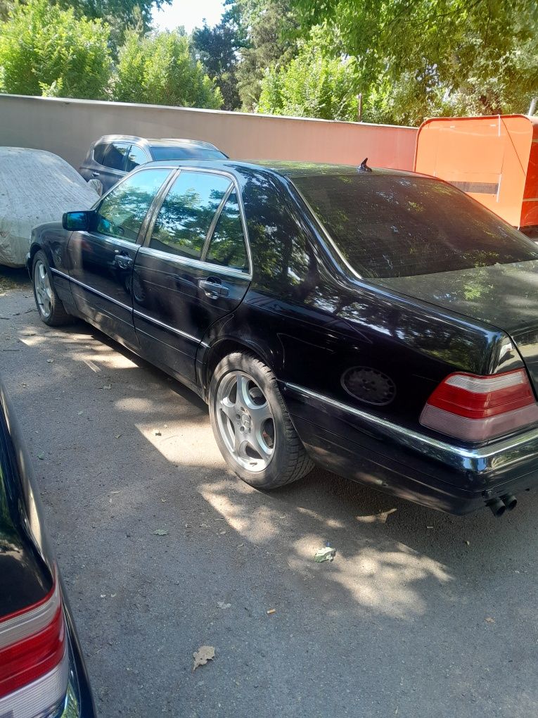 Мерседес Венс W 140 S 420 сотилади.