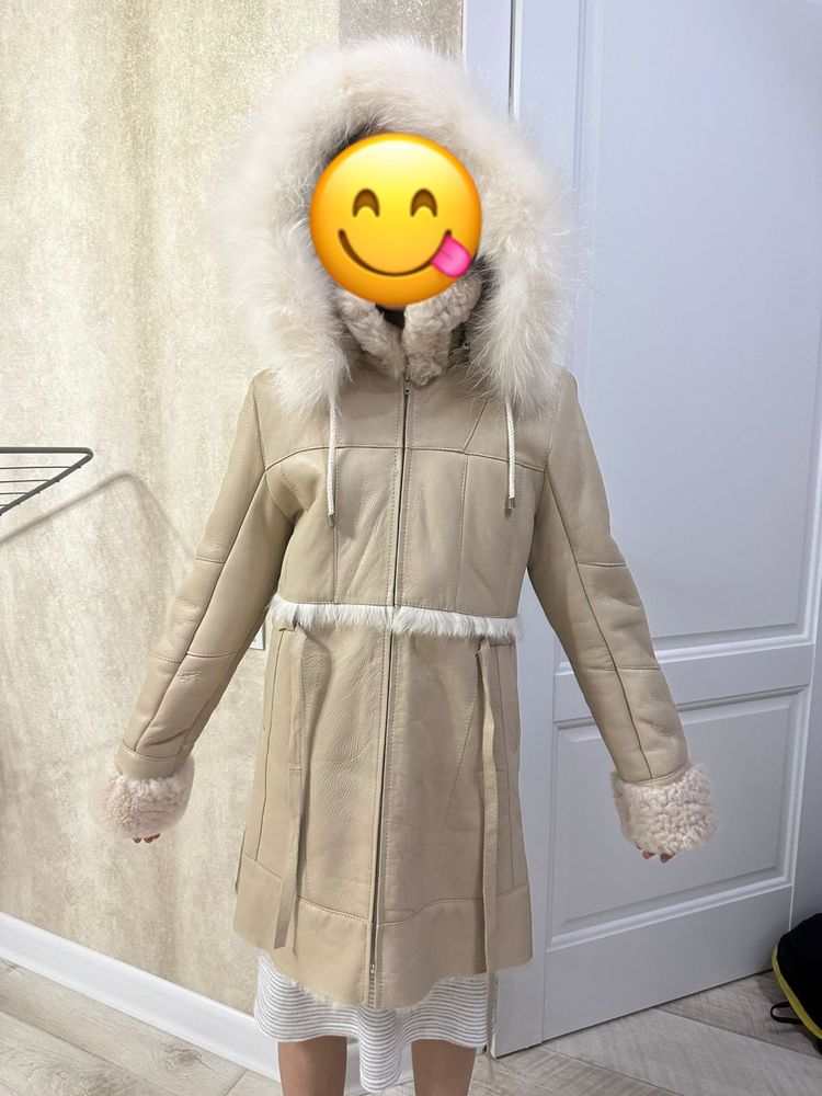 Продам новую натуральную дубленку на девочку