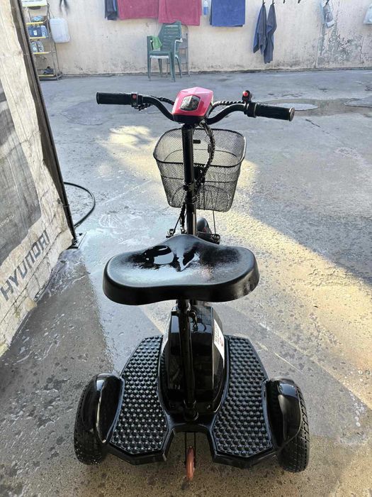 Електрически триколки