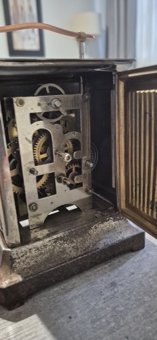 Ceas de masă tip ofițer, Junghans