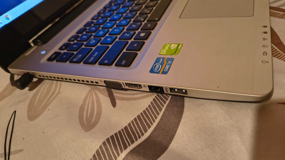 Лаптоп Asus S550C , Touchscreen, Почти перфектно състояние