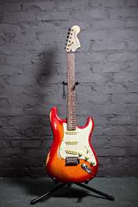 Продам электрогитару Squier Stratocaster Standard