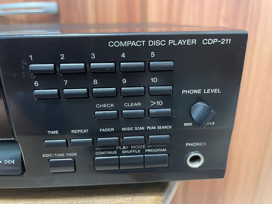 Sony CDP-211 Compact Disc Player