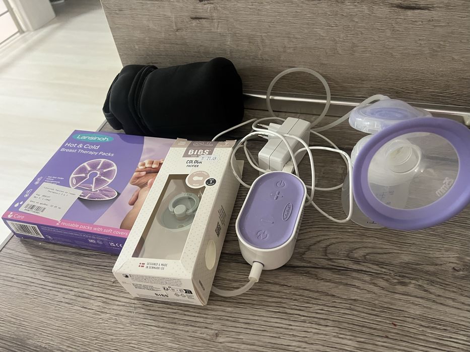 Електрическа помпа Lansinoh + bibs + компреси